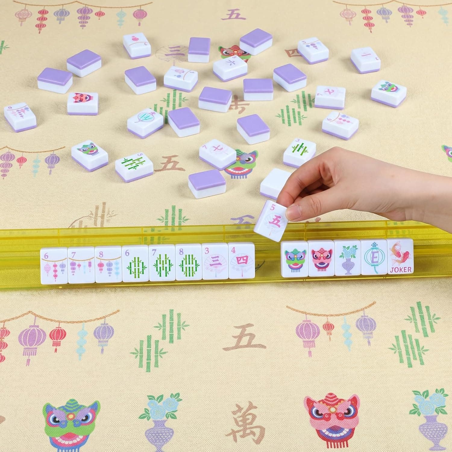 Simgoing Mahjong set tiles, close-up